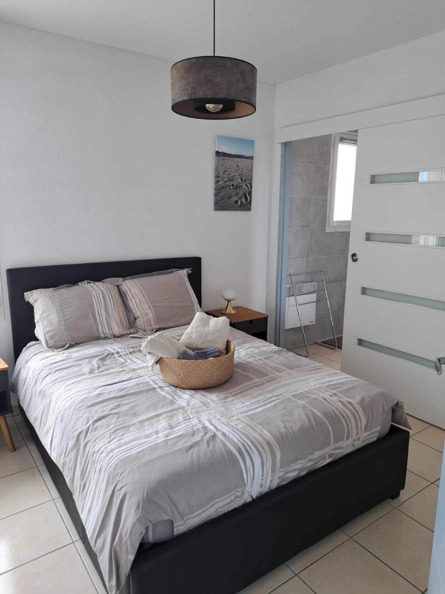Logement Entier, Calme, Hyper Equipe Saint-Laurent-de-la-Salanque Exterior foto